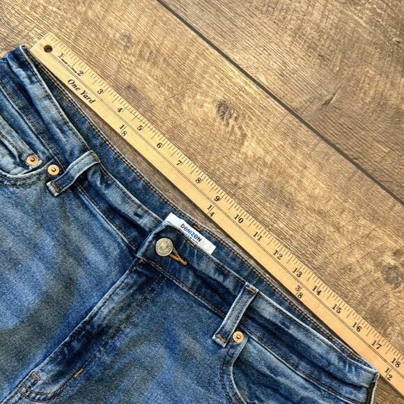 Denizen from Levi's Women's High Rise Jean Shorts Medium Wash Size 18 - Picture 6 of 9